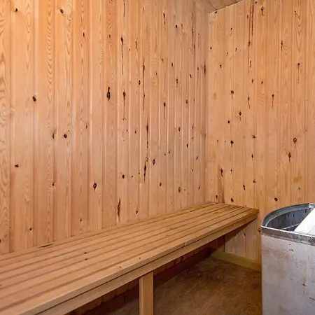 6 Person In Orsted-by Traum